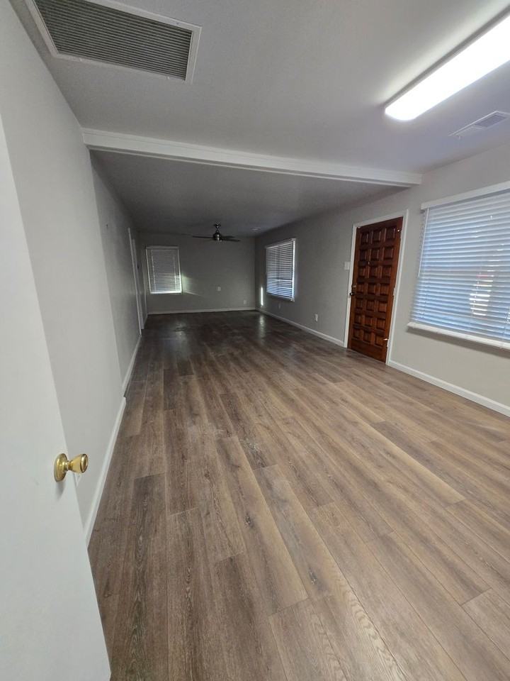 6871 Raleigh Lagrange Rd - Photo 3 of 12