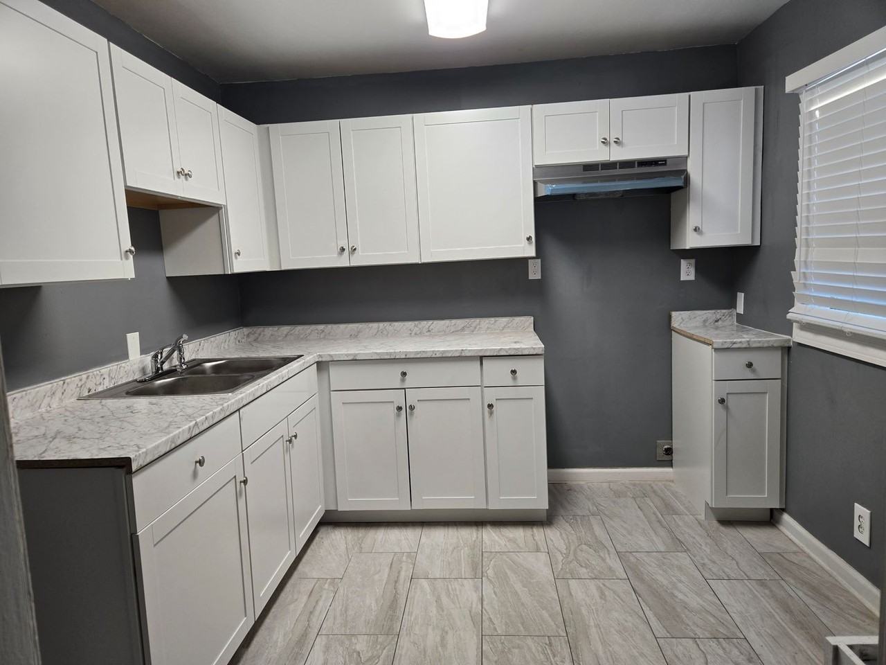 6871 Raleigh Lagrange Rd - Photo 5 of 12