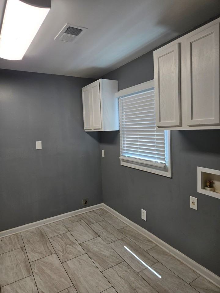 6871 Raleigh Lagrange Rd - Photo 6 of 12