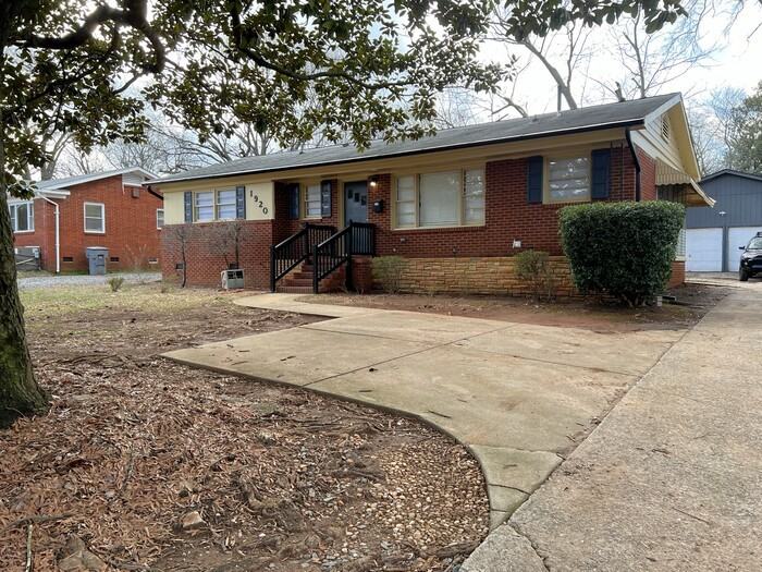 1920 Eastway Dr - Photo 2 of 17