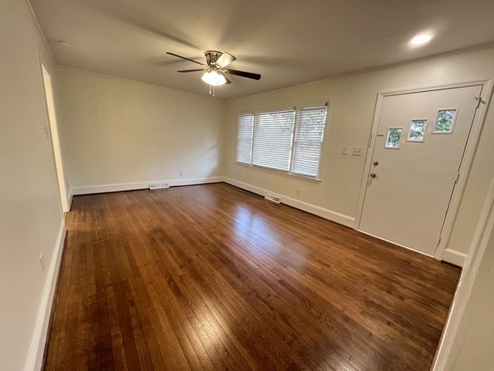 1920 Eastway Dr - Photo 6 of 17