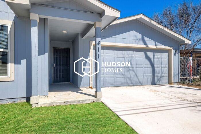 411 Azucena St - Photo 3 of 14