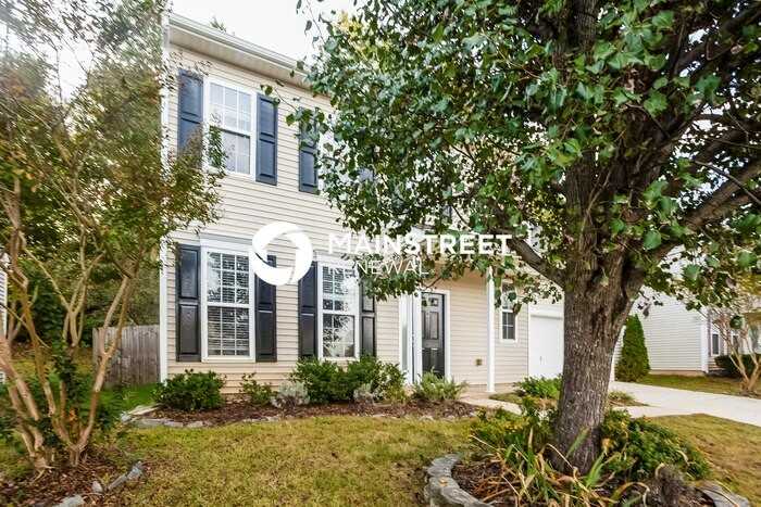 8104 Weeping Fig Ln - Photo 2 of 17