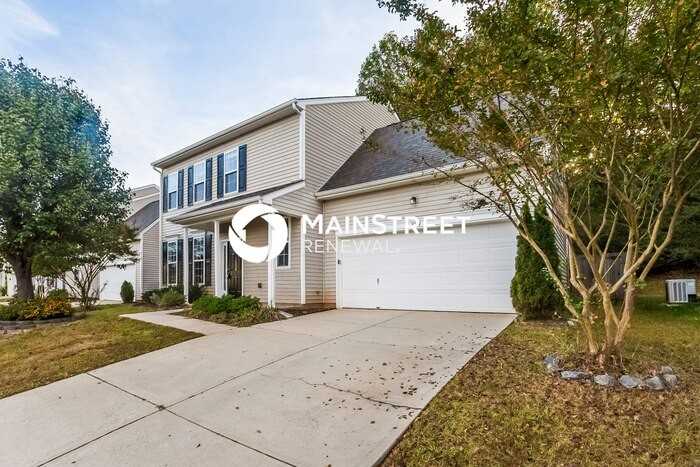 8104 Weeping Fig Ln - Photo 3 of 17