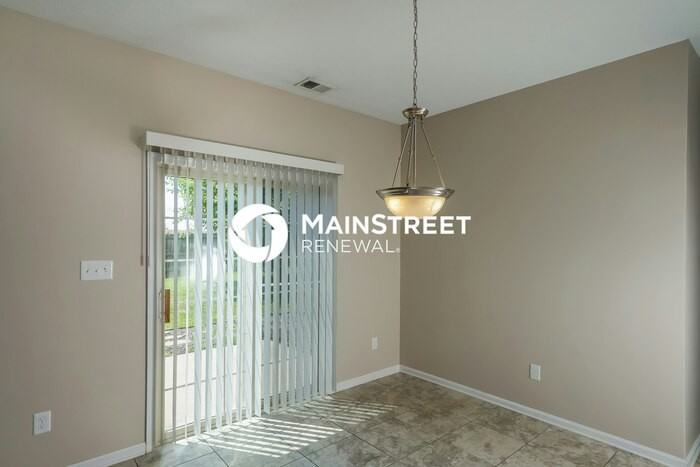 104 Spring Leaf Ct - Photo 7 of 17