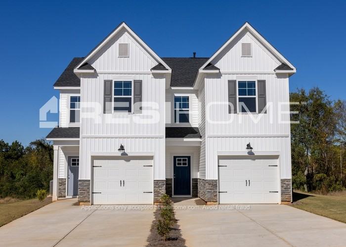 429 Country Club Ln - Photo 3 of 18