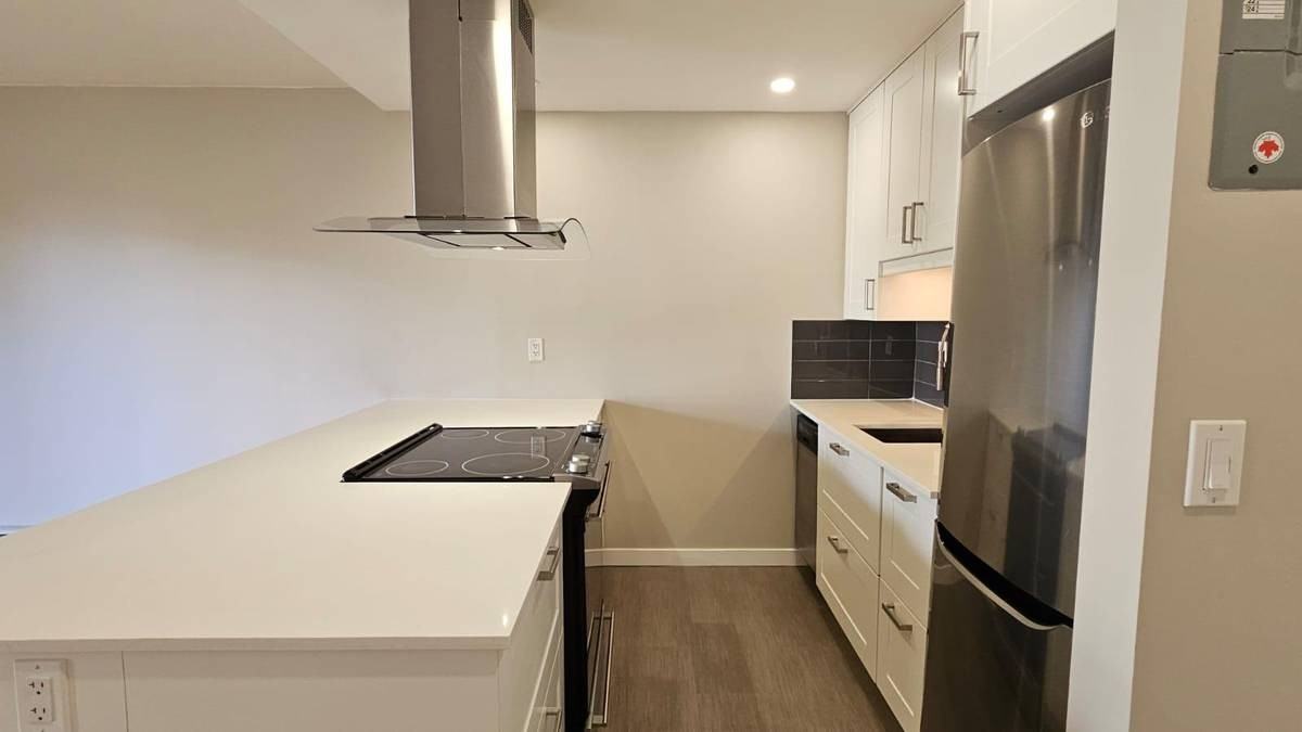 2910 Alder Street #208 - Photo 4 of 14