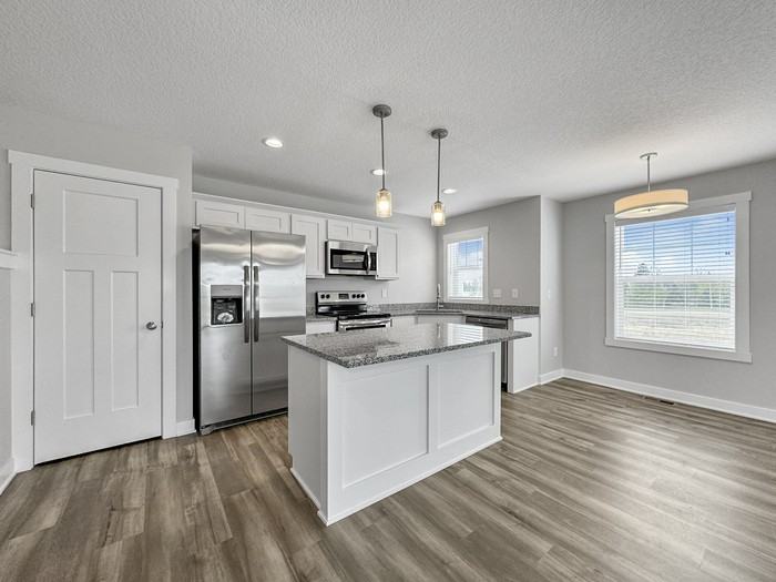 2513 Nw Penny Ln - Photo 3 of 17