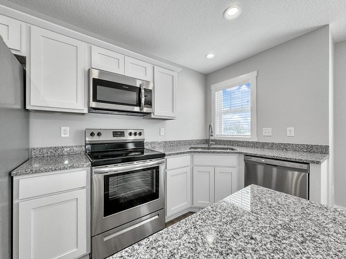 2513 Nw Penny Ln - Photo 6 of 17