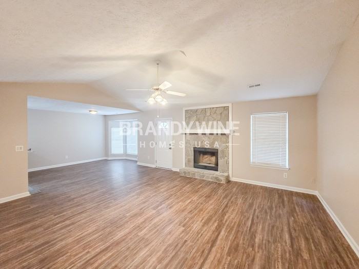 2900 Rosecommons Dr - Photo 4 of 22