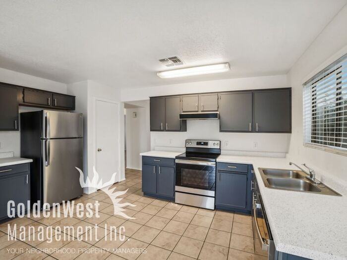 4730 N 86th Dr - Photo 6 of 19