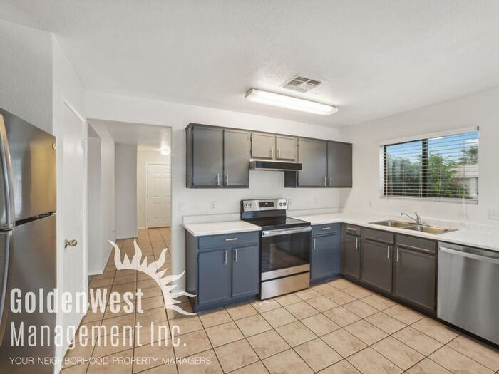 4730 N 86th Dr - Photo 7 of 19