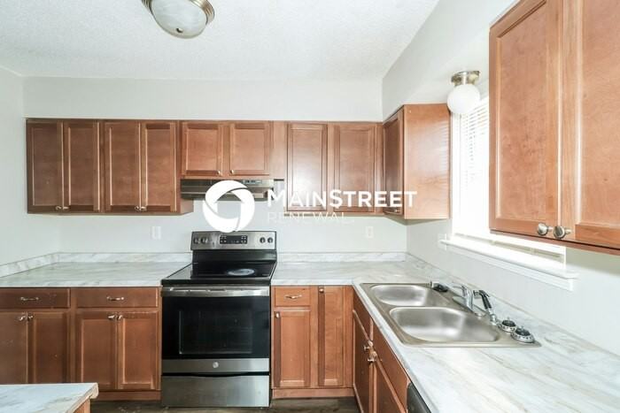 4402 Guildhall Dr - Photo 4 of 18