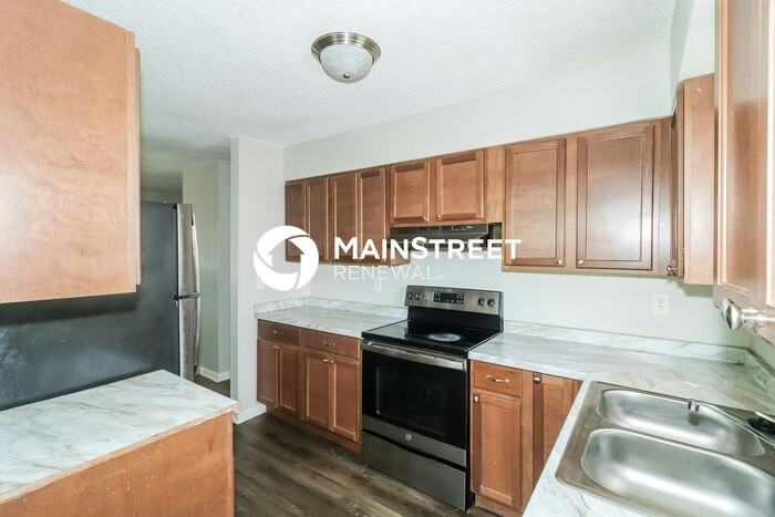 4402 Guildhall Dr - Photo 6 of 18