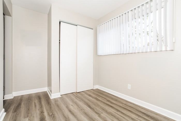 10038 Windswept Ln - Photo 5 of 12