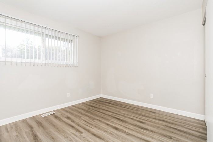 10038 Windswept Ln - Photo 7 of 12