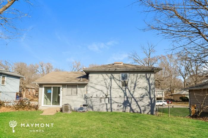 9310 Palmer Ave - Photo 3 of 3