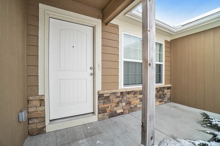 750 S Cherry St - Photo 2 of 24