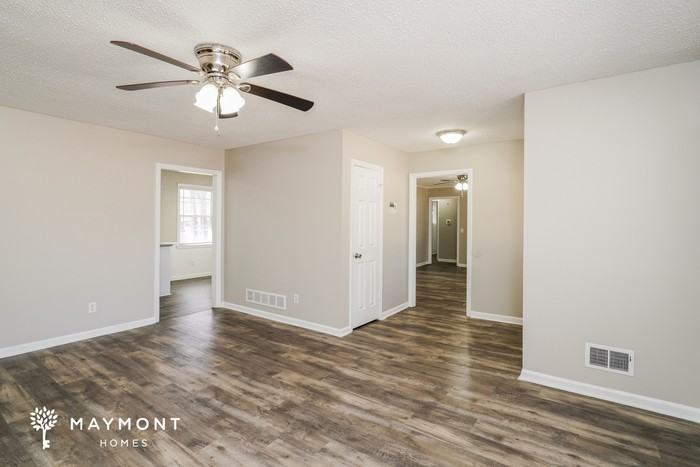 2716 Diane Dr - Photo 4 of 11