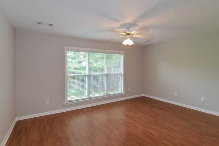 4669 Young Pointe Mnr - Photo 5 of 10