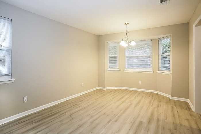 3606 Andorra Ct - Photo 3 of 10