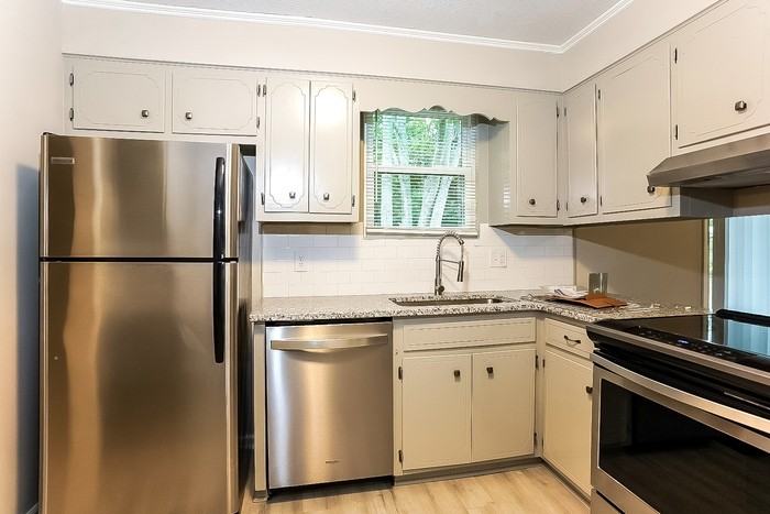 3606 Andorra Ct - Photo 4 of 10