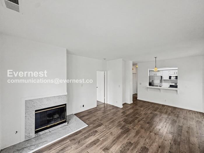 1424 Market St #A - Photo 5 of 28