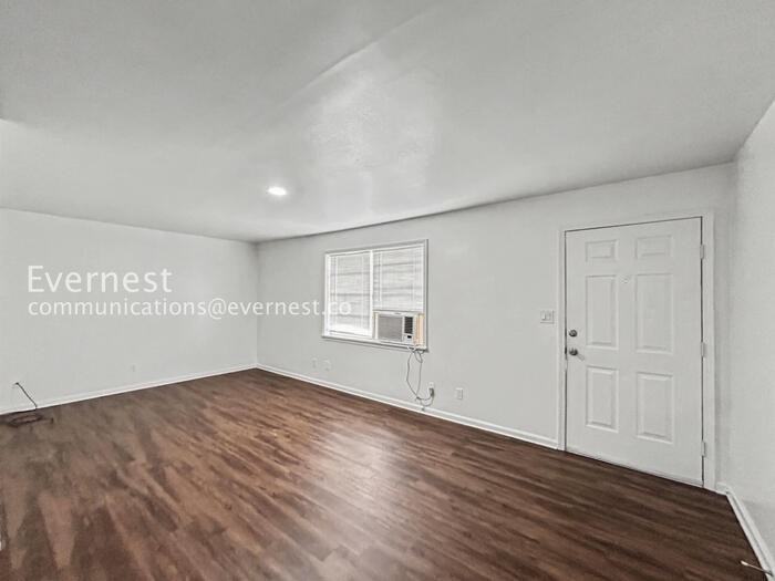 4527 Glade Rd #8 - Photo 6 of 22