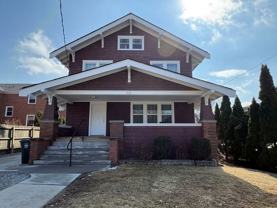 921 E Burlington St - Photo 1 of 1