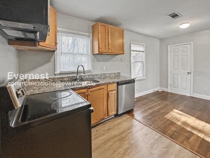 942 Fairburn Rd Nw - Photo 5 of 23