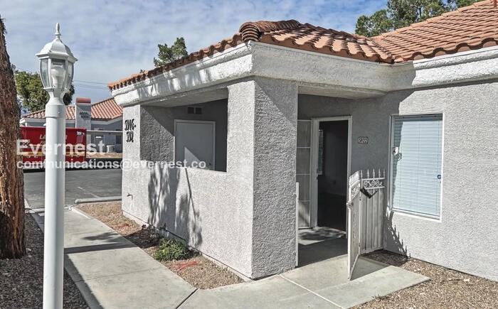 5922 Vegas Dr - Photo 3 of 21