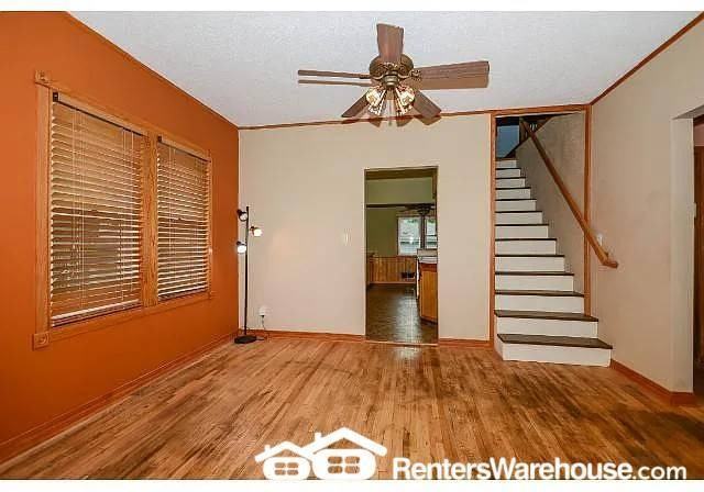 1060 Loeb St - Photo 5 of 20