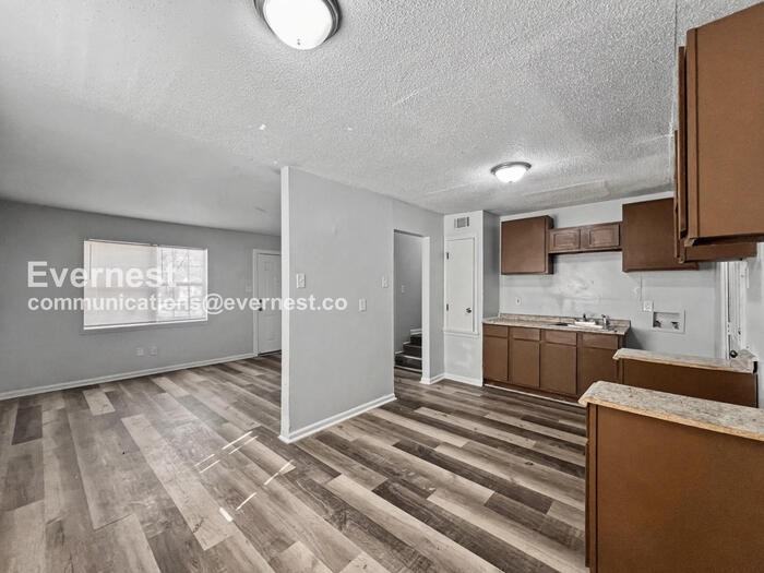 4620 Sunnybrook St - Photo 3 of 18