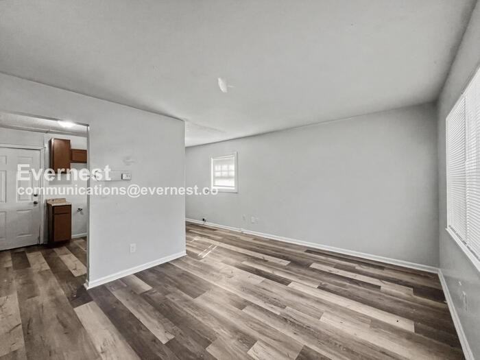 4620 Sunnybrook St - Photo 5 of 18