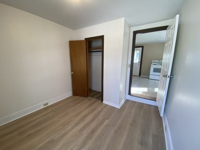 723 Alexandria St #723 - Photo 3 of 13