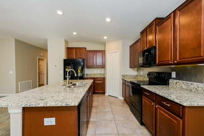 6719 Trent Creek Dr - Photo 5 of 20