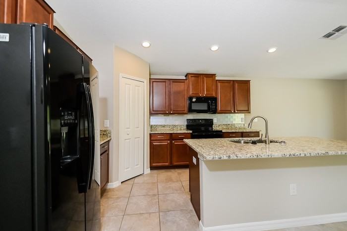 6719 Trent Creek Dr - Photo 6 of 20