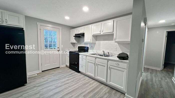 1269 Peppercorn Dr - Photo 2 of 17