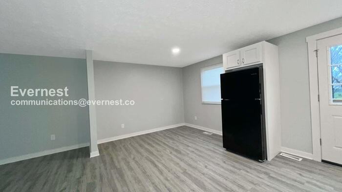 1269 Peppercorn Dr - Photo 3 of 17