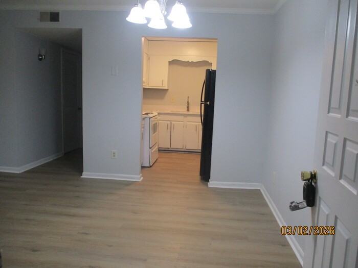 107 Carriage House Dr #107 - Photo 4 of 13