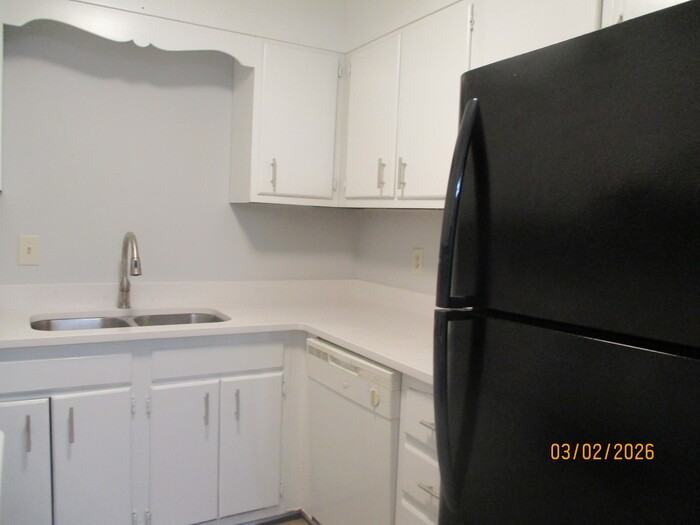 107 Carriage House Dr #107 - Photo 6 of 13