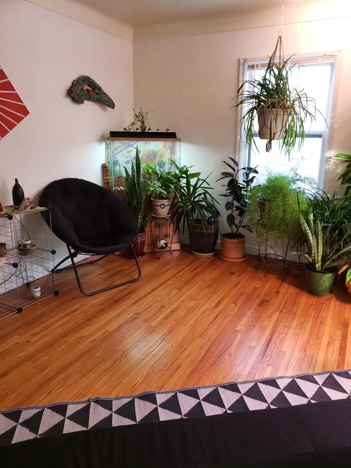 1945 Hawthorne Ave E - Photo 5 of 7