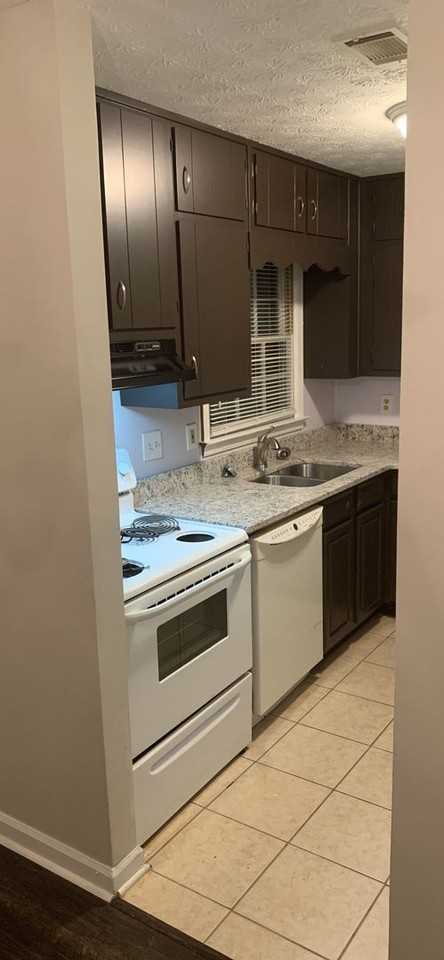 2130 Kings Gate Cir - Photo 4 of 12