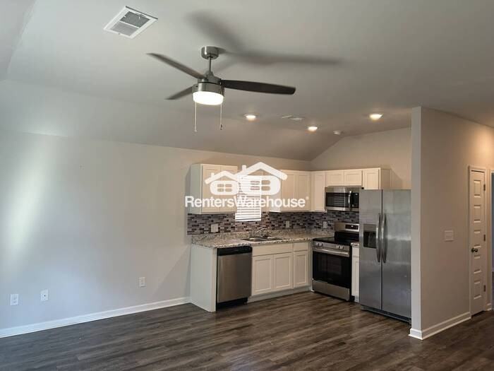 593 Savannah St - Photo 3 of 15