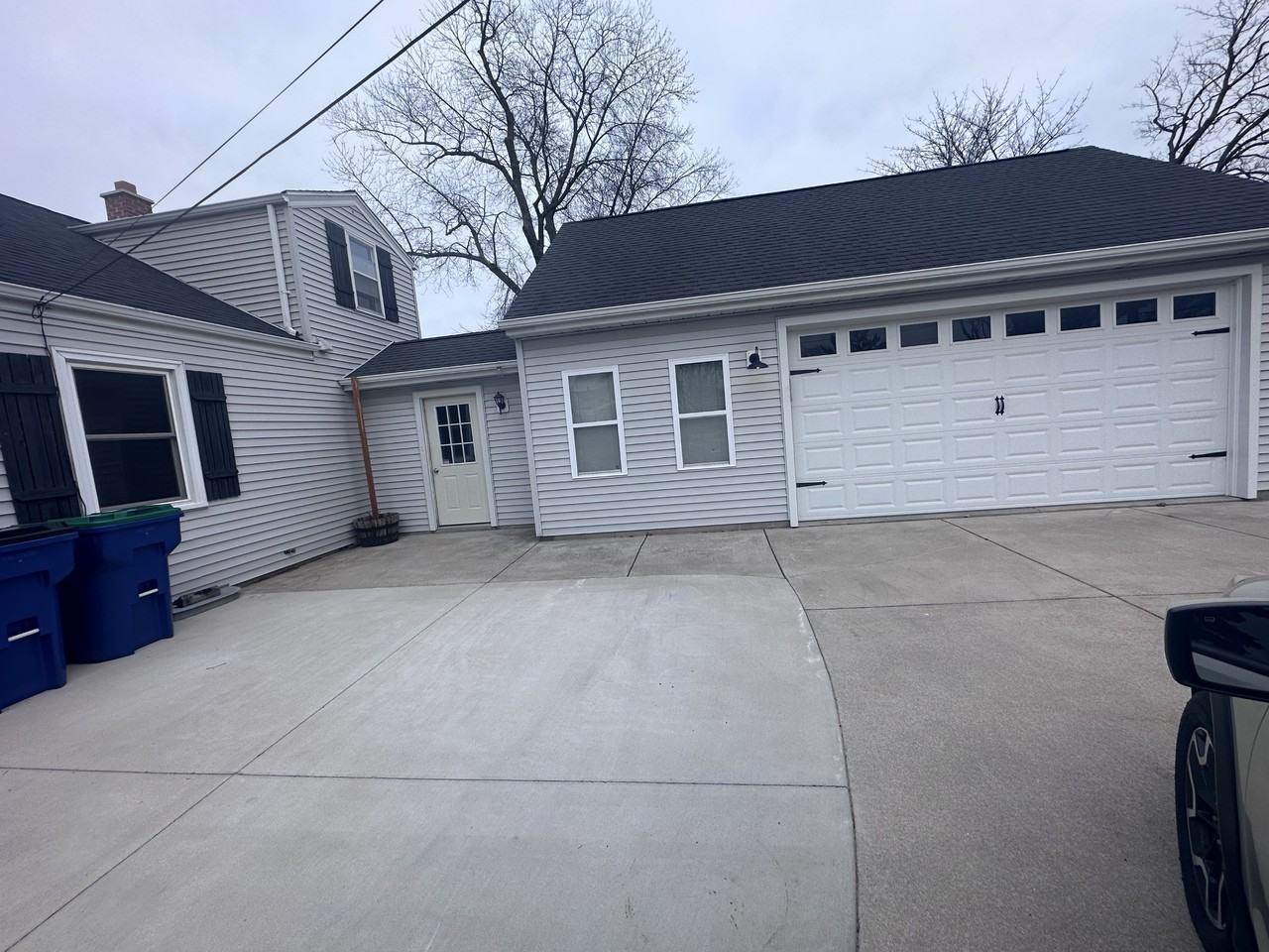 213 E Douglas St #NA - Photo 2 of 18