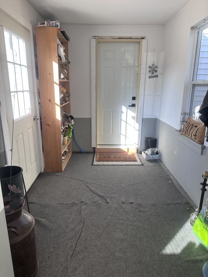 213 E Douglas St #NA - Photo 4 of 18