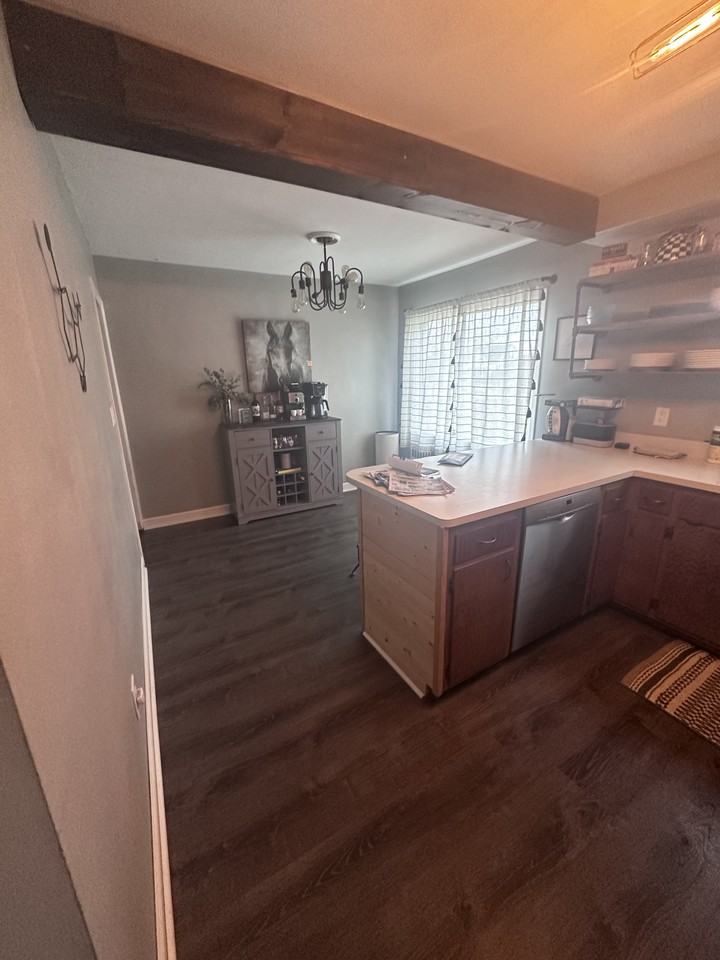 213 E Douglas St #NA - Photo 7 of 18