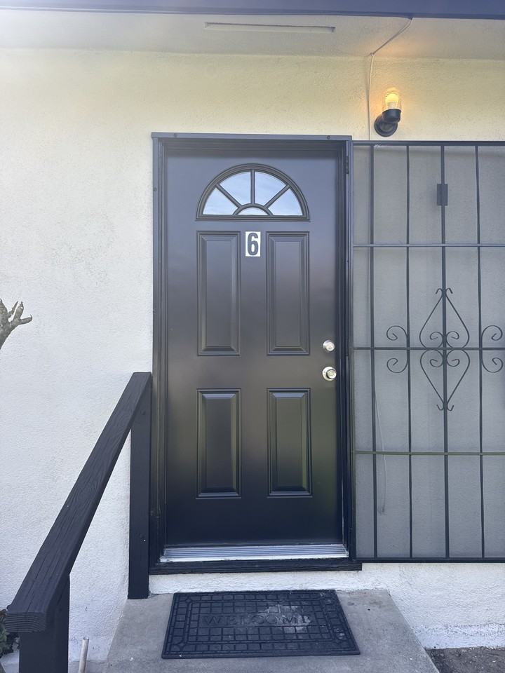 7622 Crescent Ave #6 - Photo 3 of 17