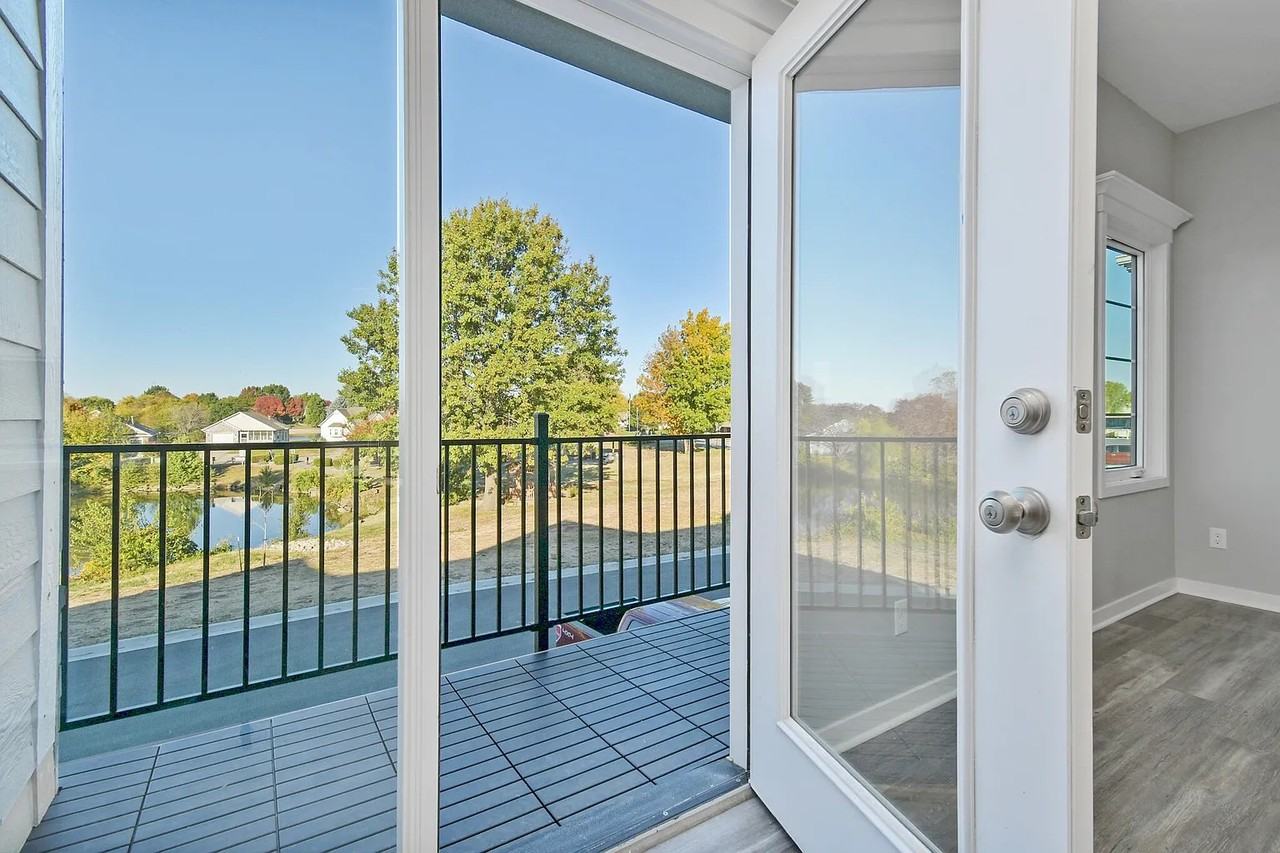 1010 Sugarland Dr #D - Photo 4 of 9