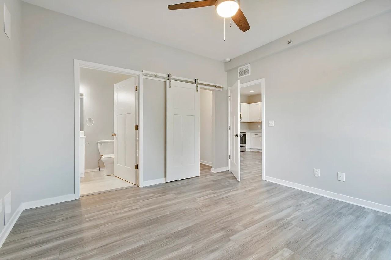 1010 Sugarland Dr #D - Photo 5 of 9